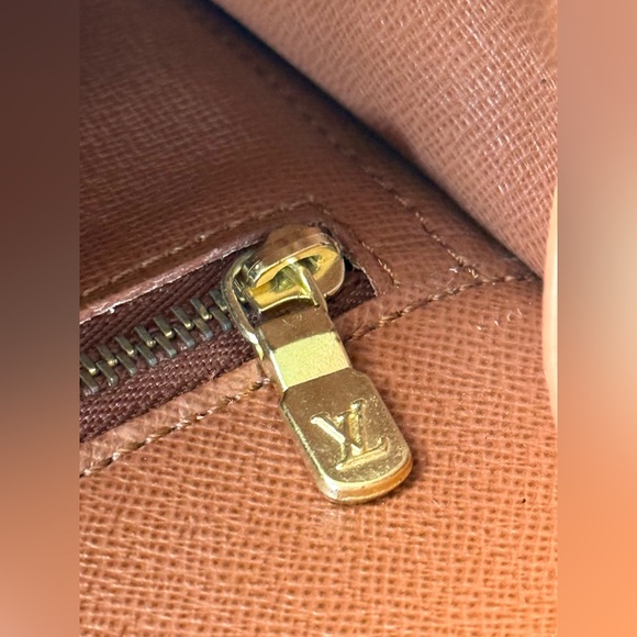 Louis Vuitton Monogram St Cloud GM🤎 - Picture 14 of 16